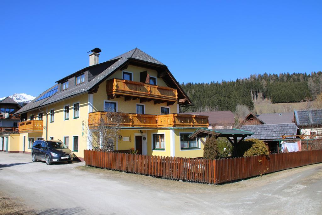 Haus Dorfer Bed & Breakfast Mariapfarr Exterior photo