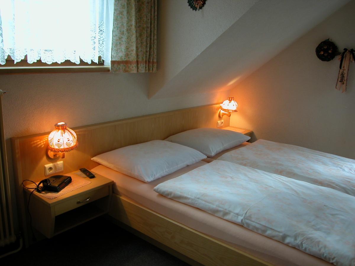 Haus Dorfer Bed & Breakfast Mariapfarr Exterior photo